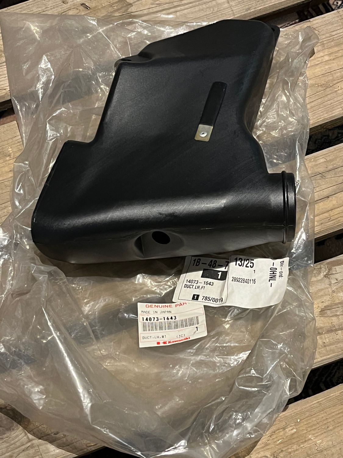 DUCT, LH,#1 140731643 KAWASAKI NINJA ZX7RR 1996 NUOVO