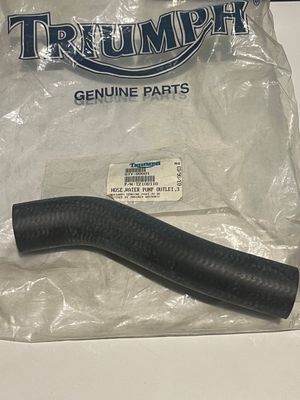 TUBO DI USCITA T2100110 TRIUMPH TUBO DI USCITA T2100110 TRIUMPH