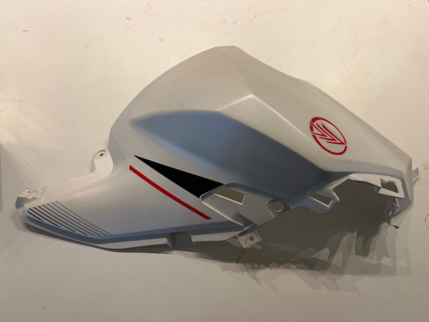 CARENA SERBATOIO DX KEEWAY RKF 125 2023/2024 50016L43WT00