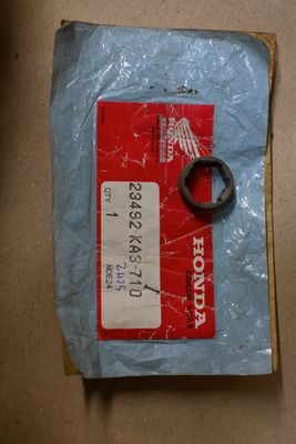 COLLETTO,INGRANAGGIO HONDA 23492KA3710