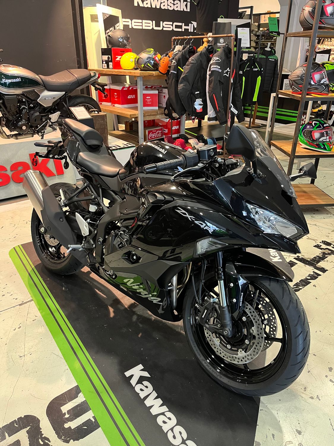 KAWASAKI NINJA ZX4R MY 2025 KAWASAKI NINJA ZX4R MY 2025