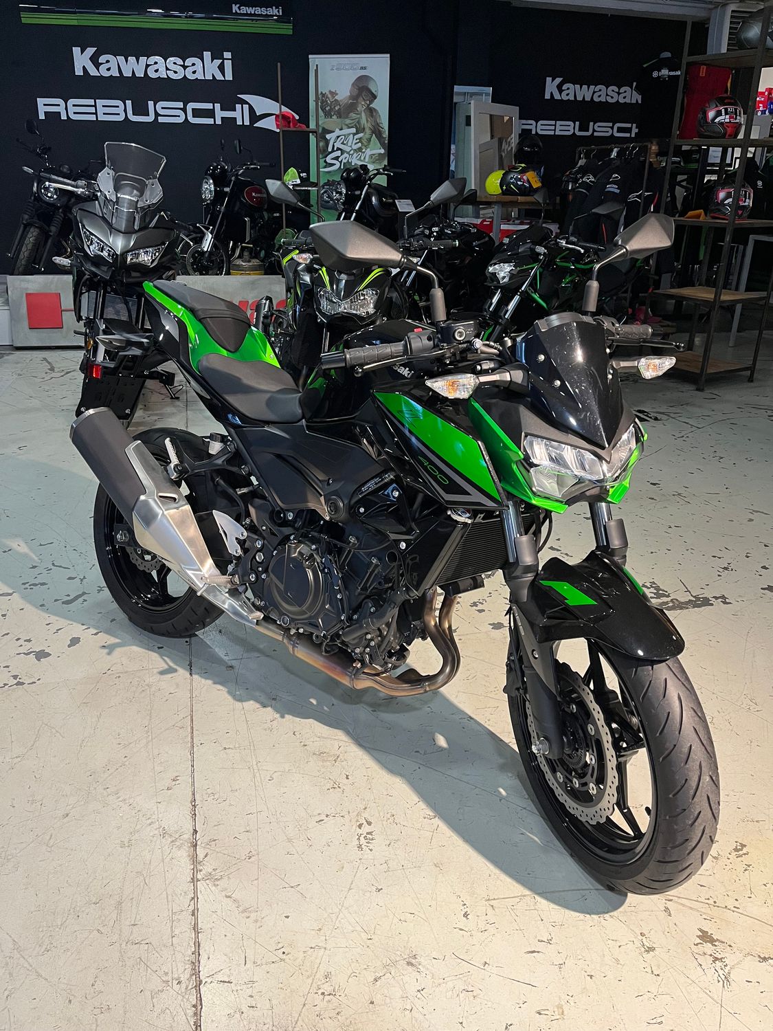 KAWASAKI Z400 2023
