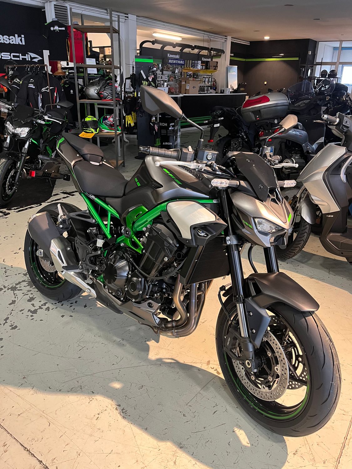 KAWASAKI Z900 MY 2025 in promozione