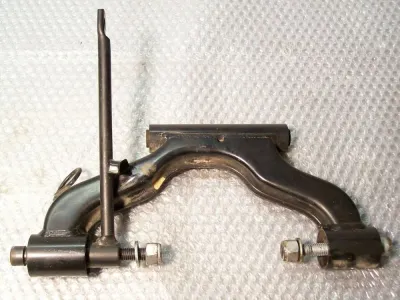 SUPPORTO MOTORE/BILANCIERE BENELI CPL 250 NUOVO