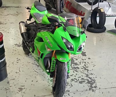 KAWASAKI ZX6R 2010