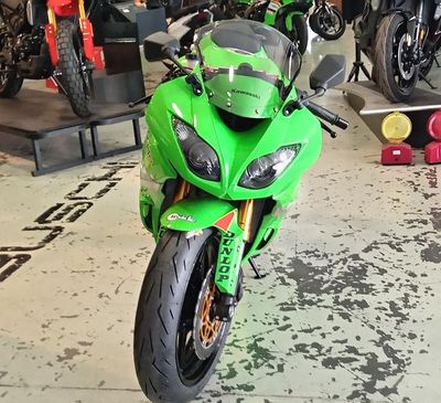 KAWASAKI ZX6R 2010