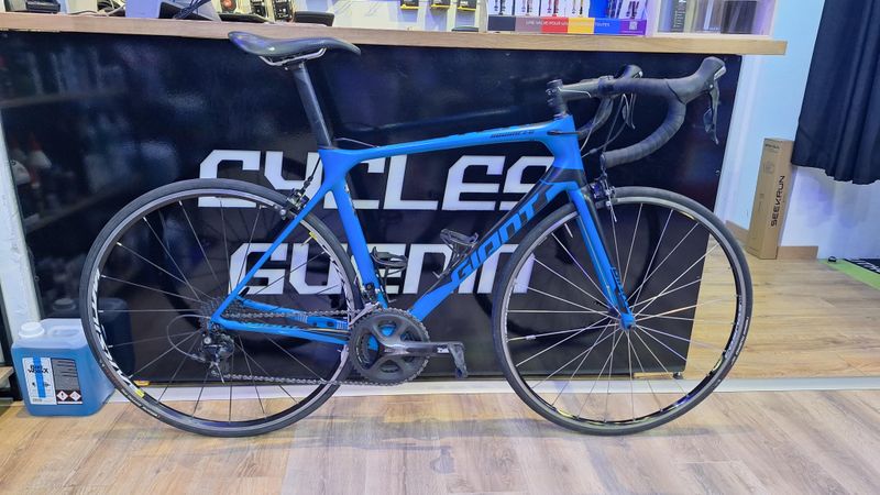 GIANT TCR ADVANCED 2