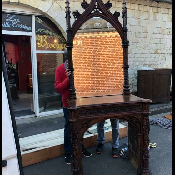 Cheminée néo-gothique