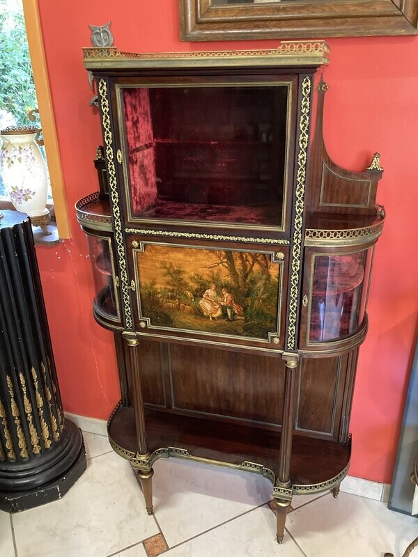 VITRINE VERNIS MARTIN