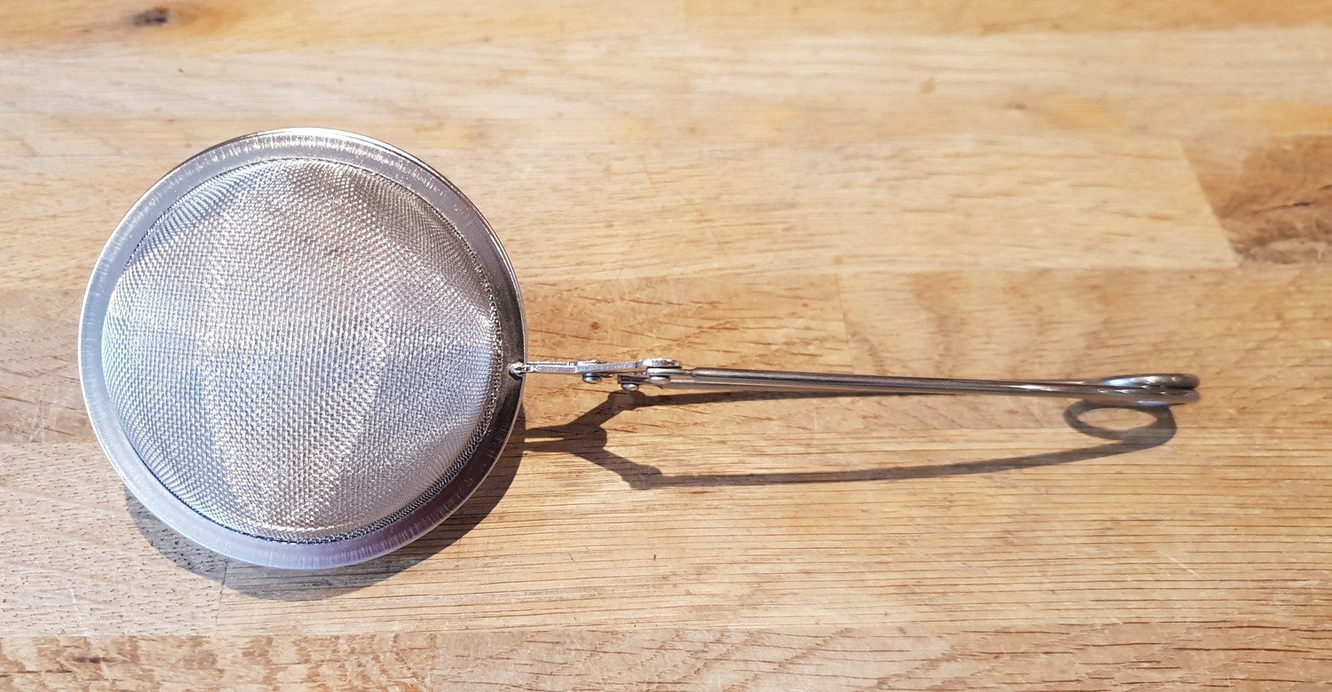 Pince à thé / Tee-Zange mit Feder 65 mm