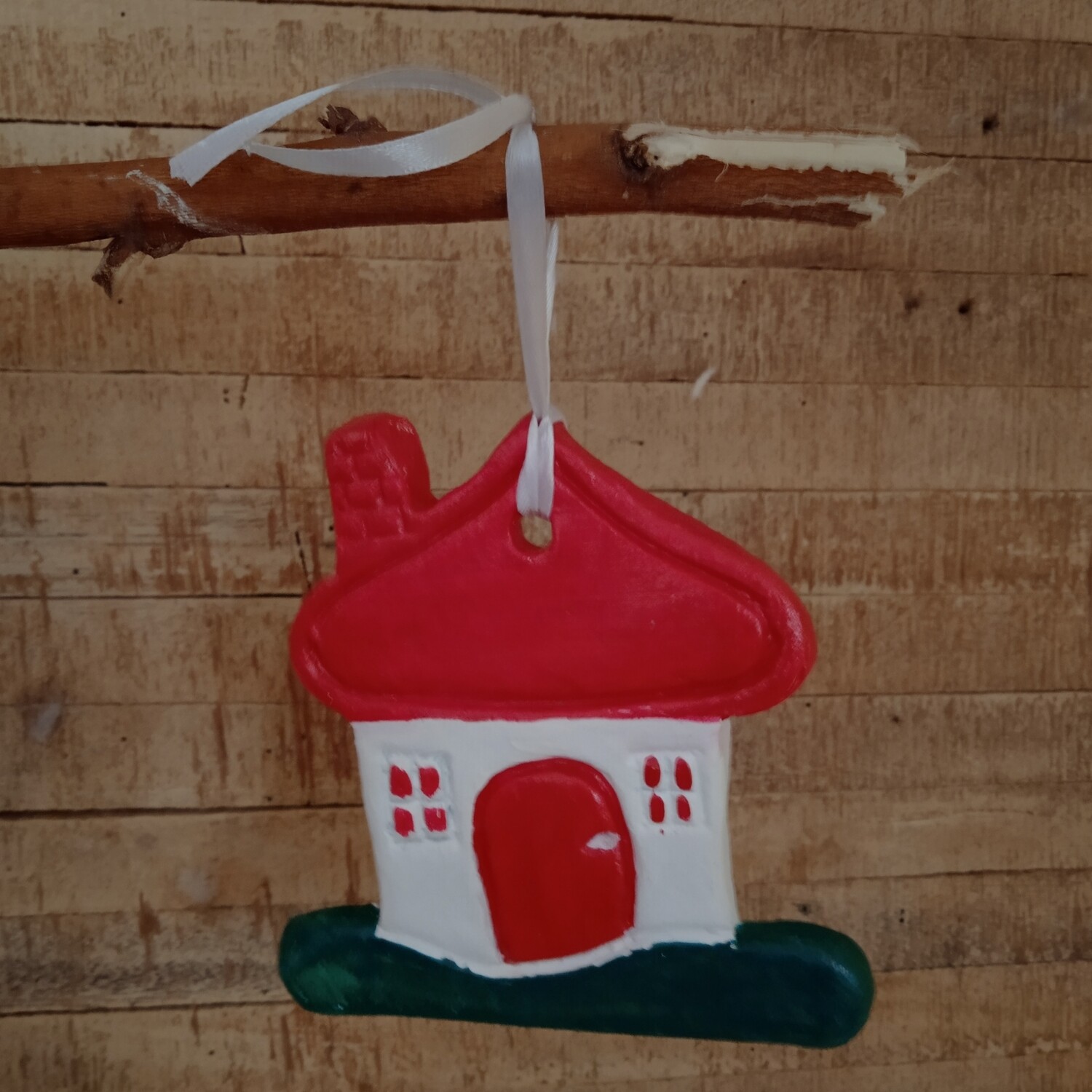 Terracotta Hanging Cottage - Red