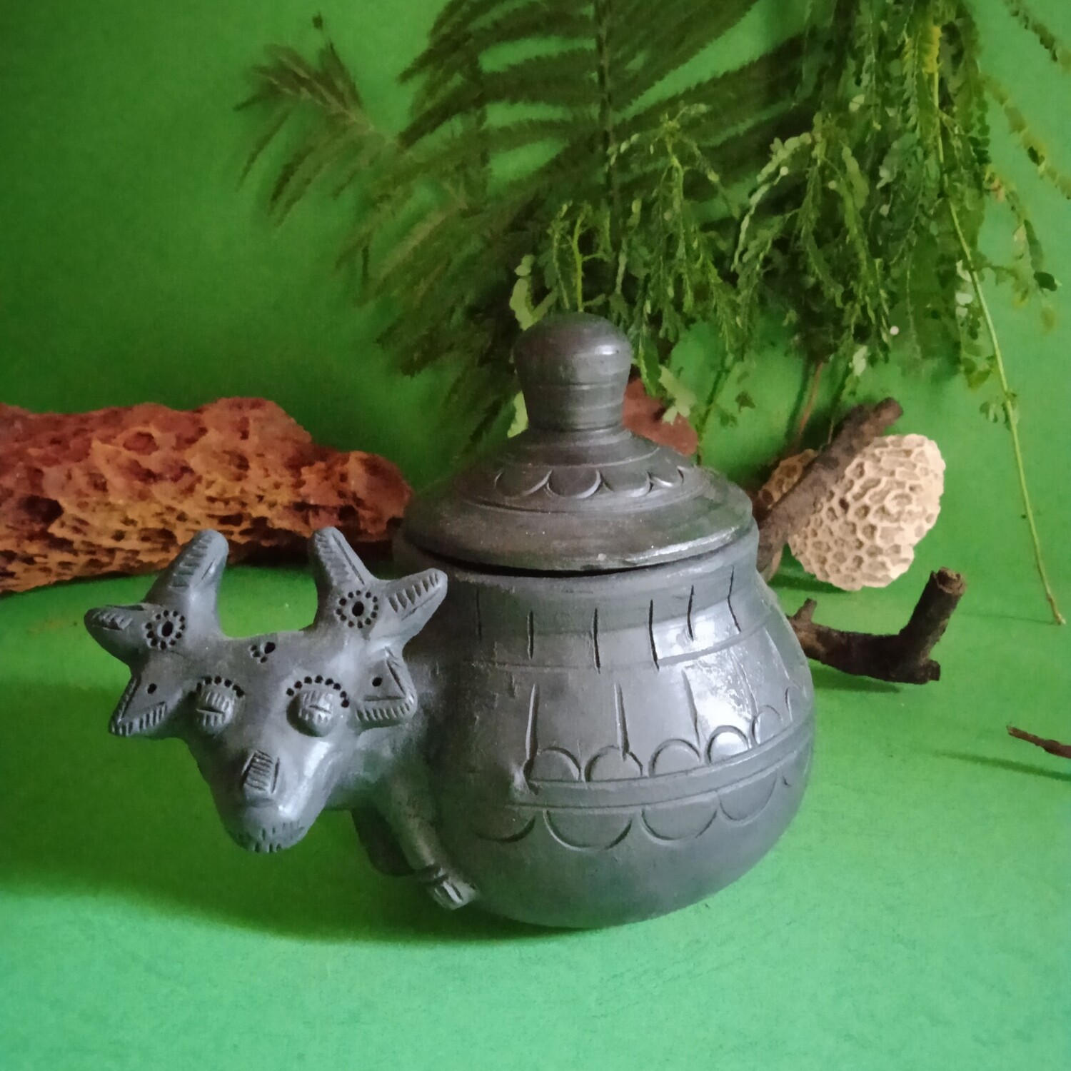 Sawai Madhopur Black Terracotta Jar - Deer