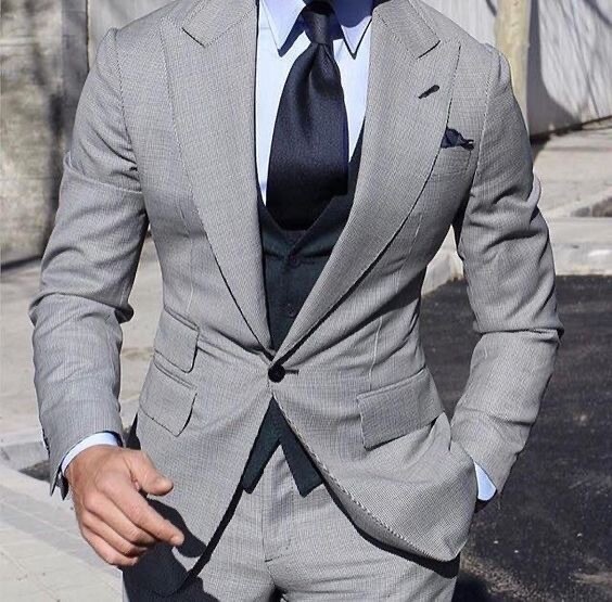 KING&#39;S KOUTURE SUIT