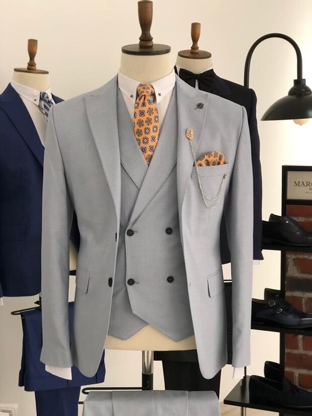 KING'S KOUTURE SUIT