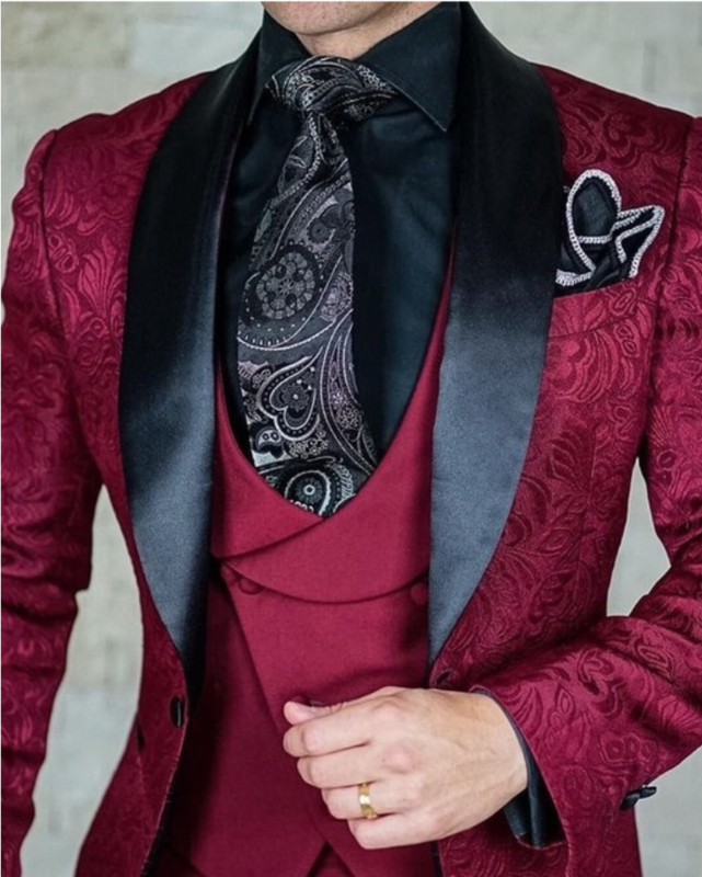 KING&#39;S KOUTURE SUIT