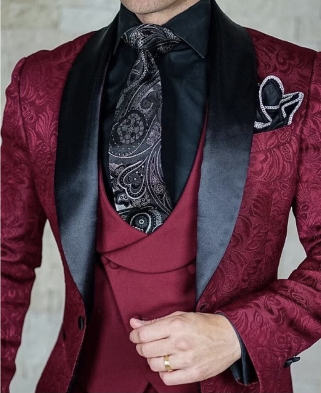 KING'S KOUTURE SUIT