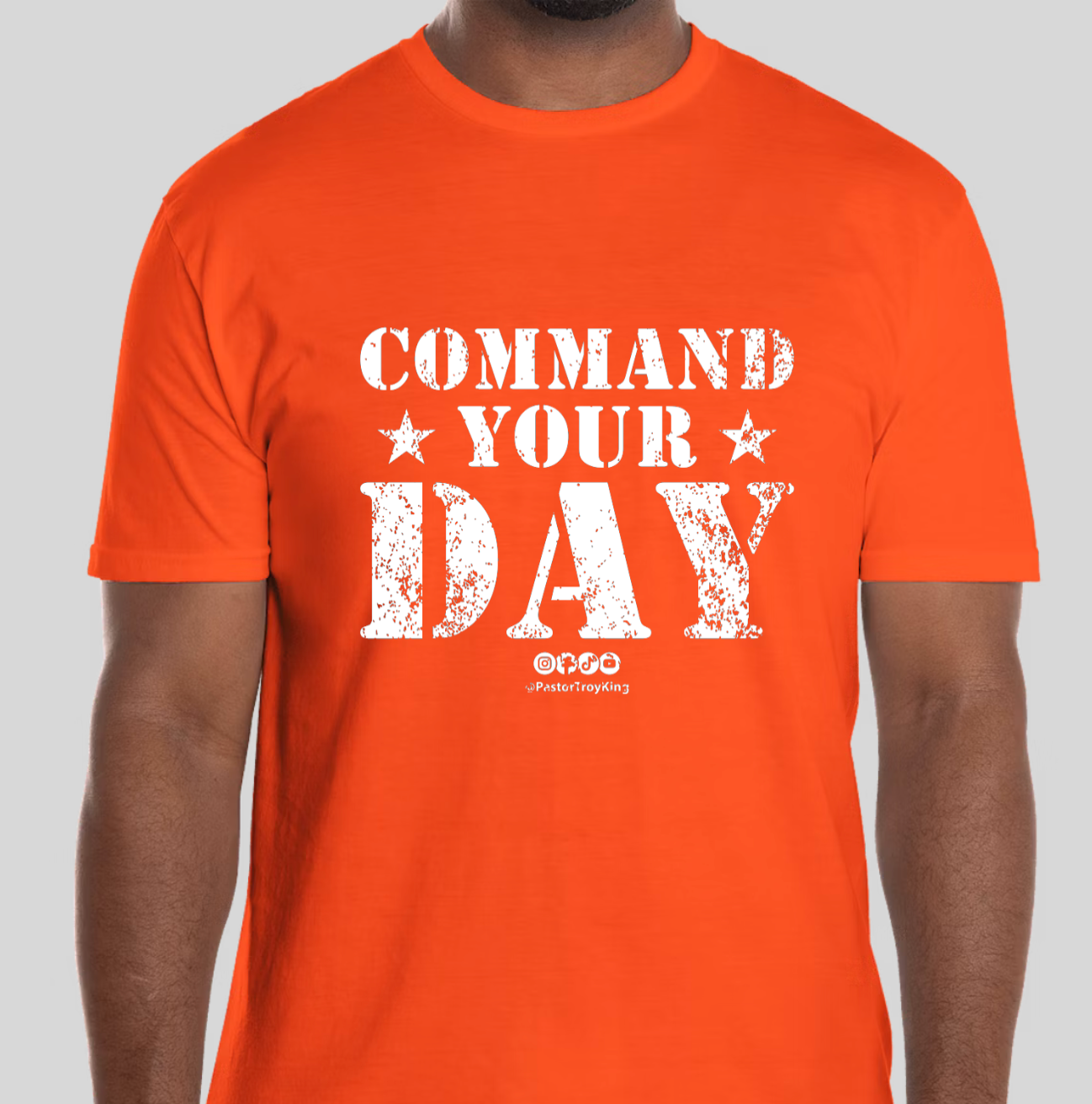 COMMAND YOUR DAY    T-SHIRT (PRE-ORDER)