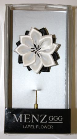 LAPEL FLOWER