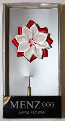 LAPEL FLOWER