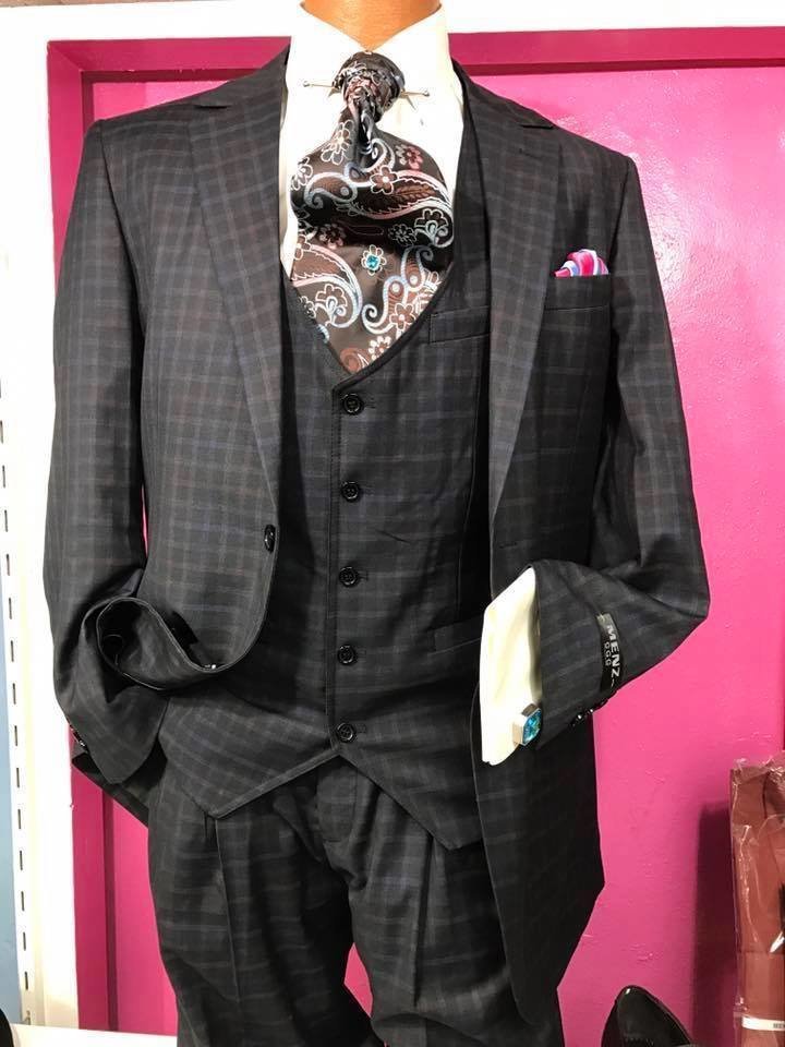 MEN&#39;S SUIT