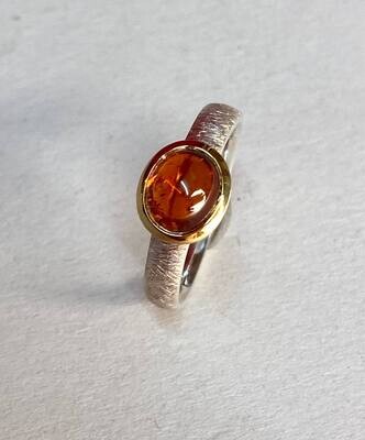 Ring in Sterlingsilber 925/- mit rot leuchtendem Granat