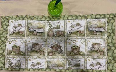 Holmes Heritage Happy Harvest Quilt