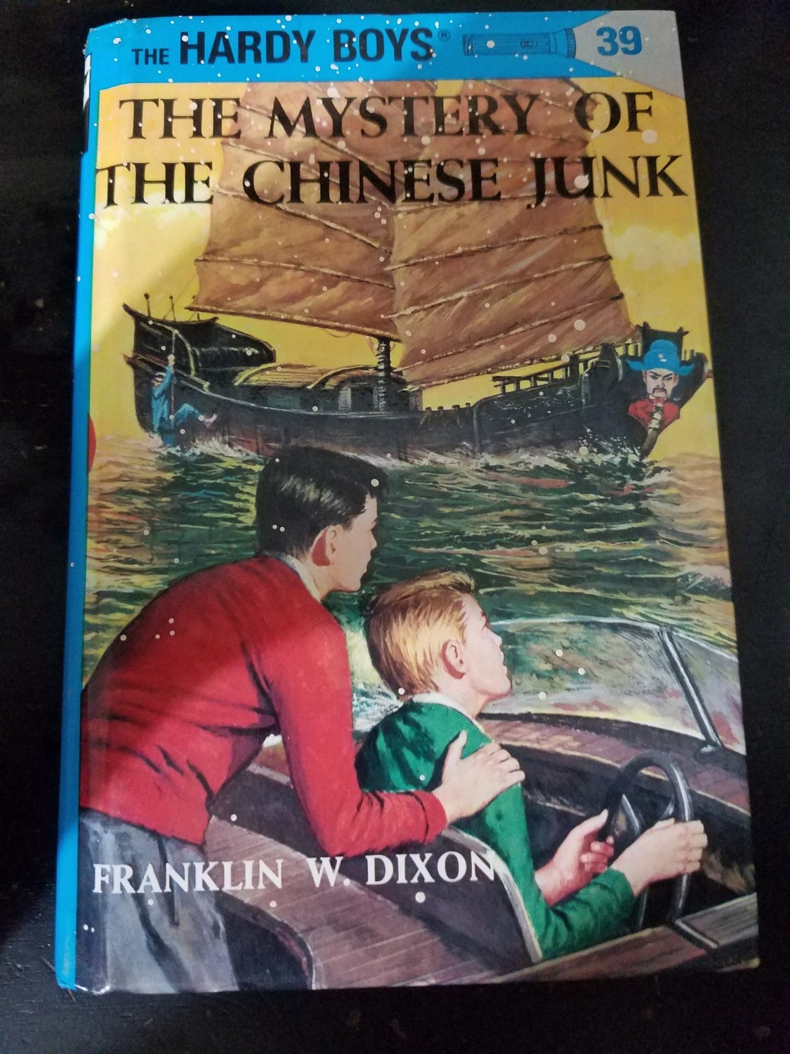 The Mystery of the Chinese Junk (Hardy Boys, Book 39)