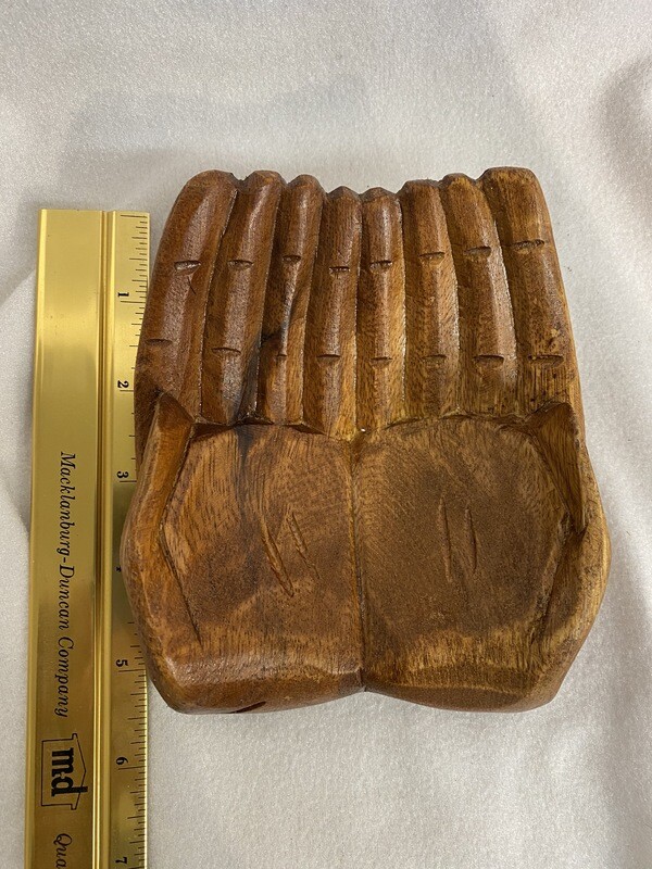 Wood display hand