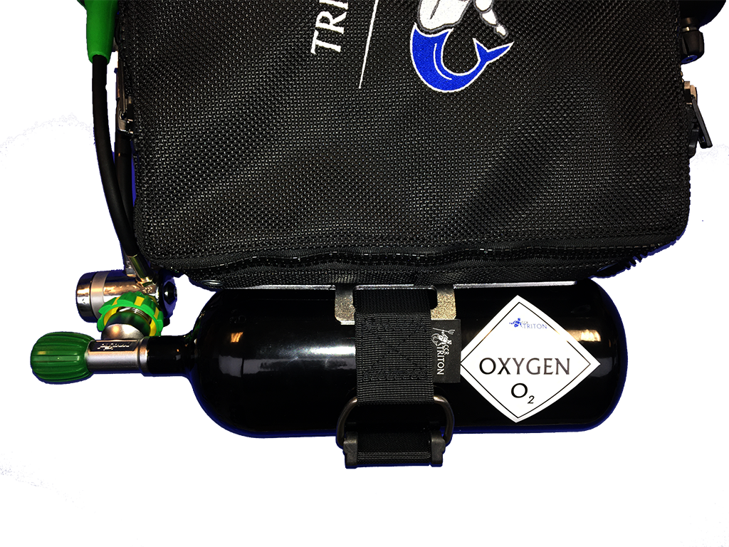 Bouteille d'oxygène médical ( livrée vide) 200 Bar, 700 Litres d'oxygène ou  3,5 Litres d'eau