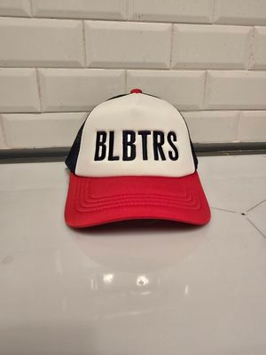 32 - THE BLUEBEATERS NEW TRUCKER HATS