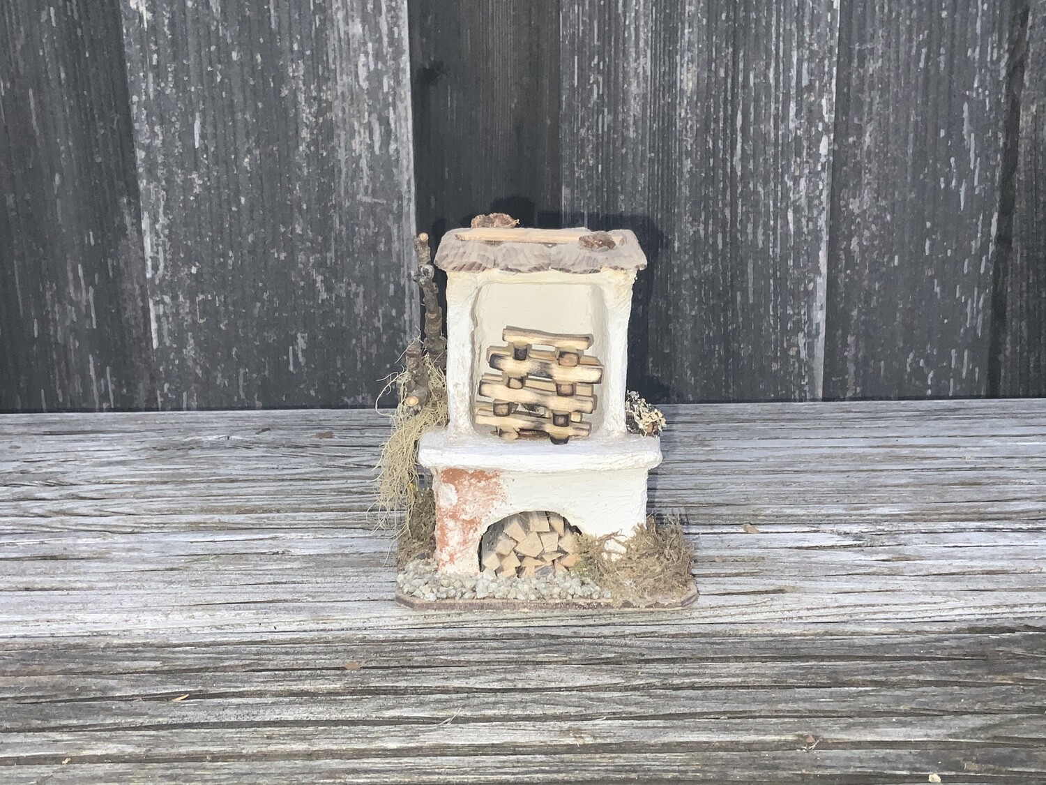 Feuerstelle mit Raucheffekt 9 x 8 x 11 cm