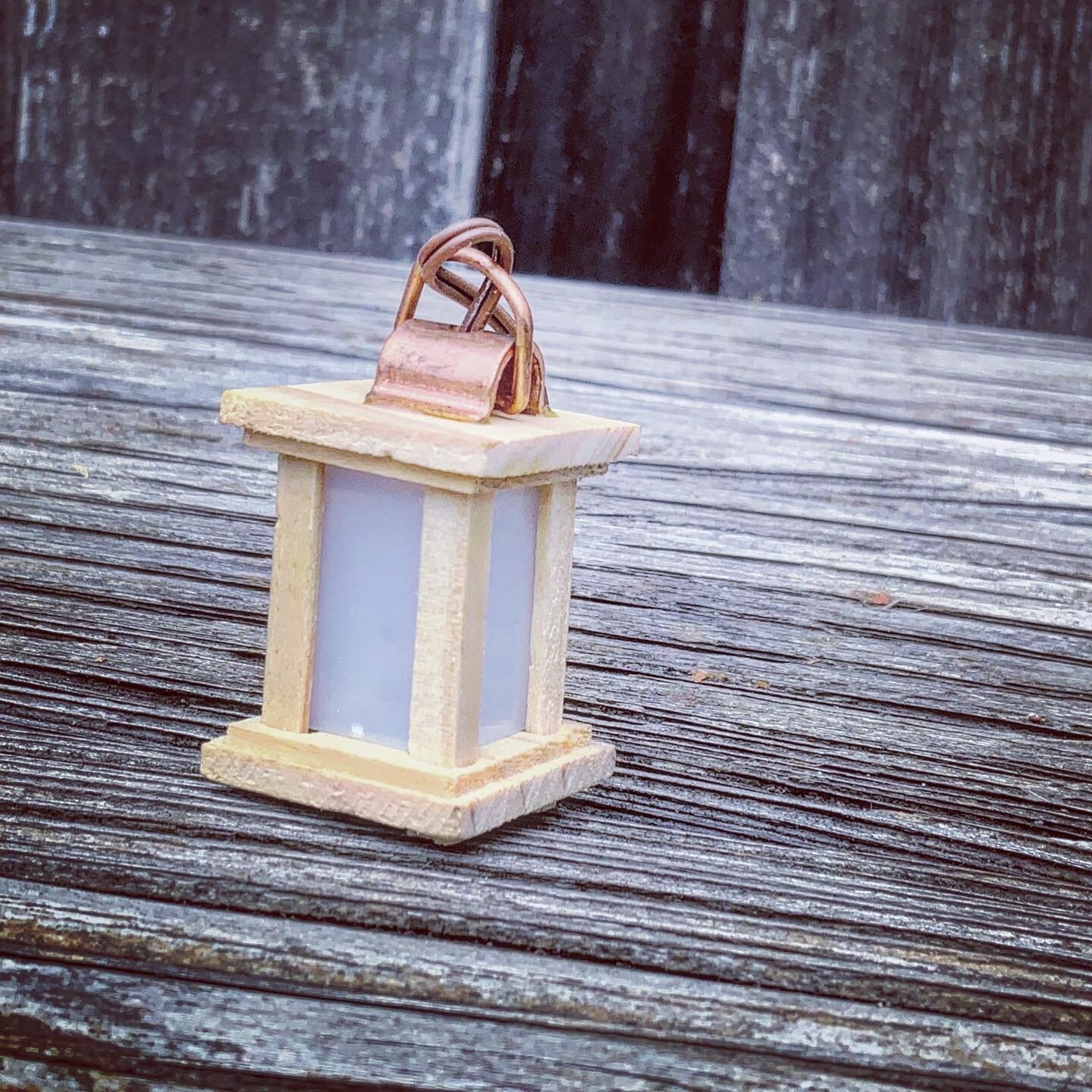 Laterne Holz, hell 3 x 3 x 4 cm (groß)