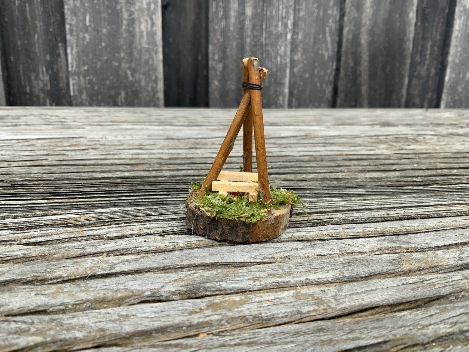 Lagerfeuer 4 x 4 x 7 cm