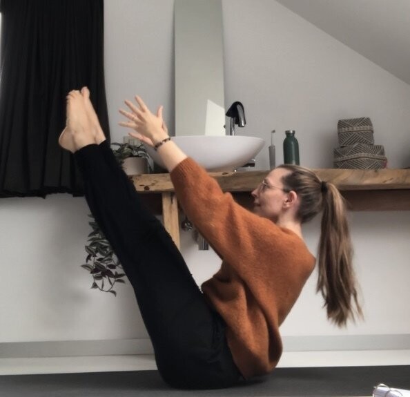 Online Yoga Vrijdag 20/06/2025 18:00-19:00