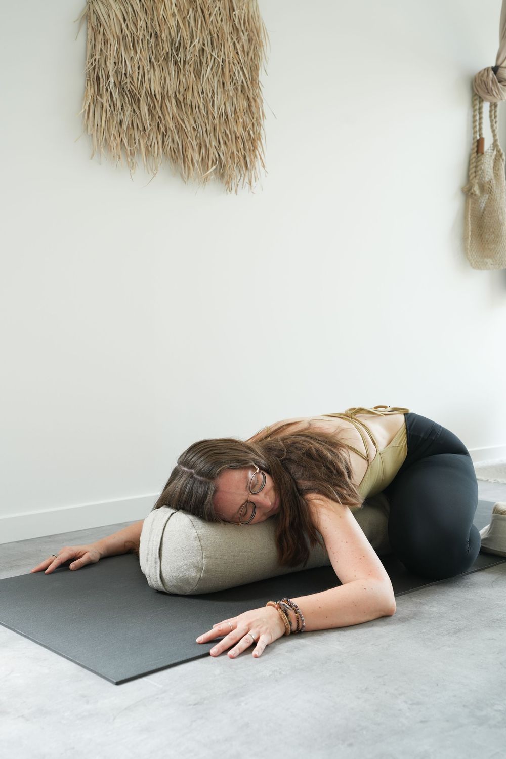Losse practice "Restoratieve yoga"    maandag  13 oktober  10:00-11:30  YOASE IZEGEM