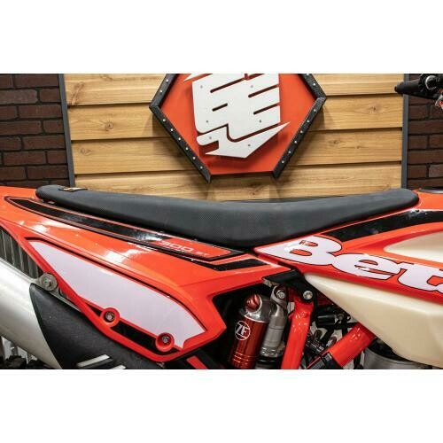 BETA STANDARD SOFT SEAT 2020-&gt;  125-500 RR/RS/RX   and  X-TRAINER 300 2023-&gt;