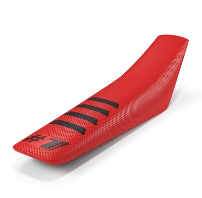 ONE GRIPPER RIBBED SEAT COVER RED/BLACK