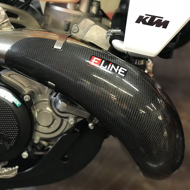 HUSQVARNA TE 250/300I / KTM 250/300EXC 2024  CARBON PIPE GUARD / 2023-&gt; KTM 250/300SX/XC / HUSQ TC250 / TX300