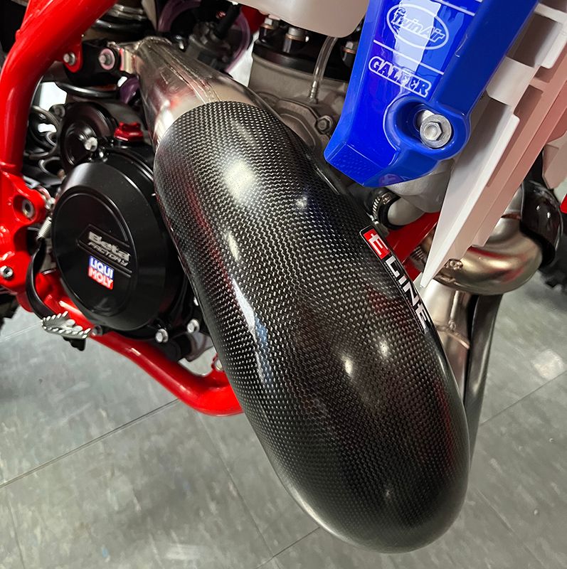 BETA 200RR 2021-2024 STOCK &amp; FMF GNARLY CARBON PIPE GUARD