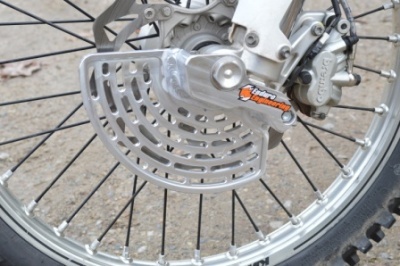 FRONT DISC GUARD KTM / Husqvarna 2016-26 / SHERCO 2013-21 / GASGAS 125-450 2021-26