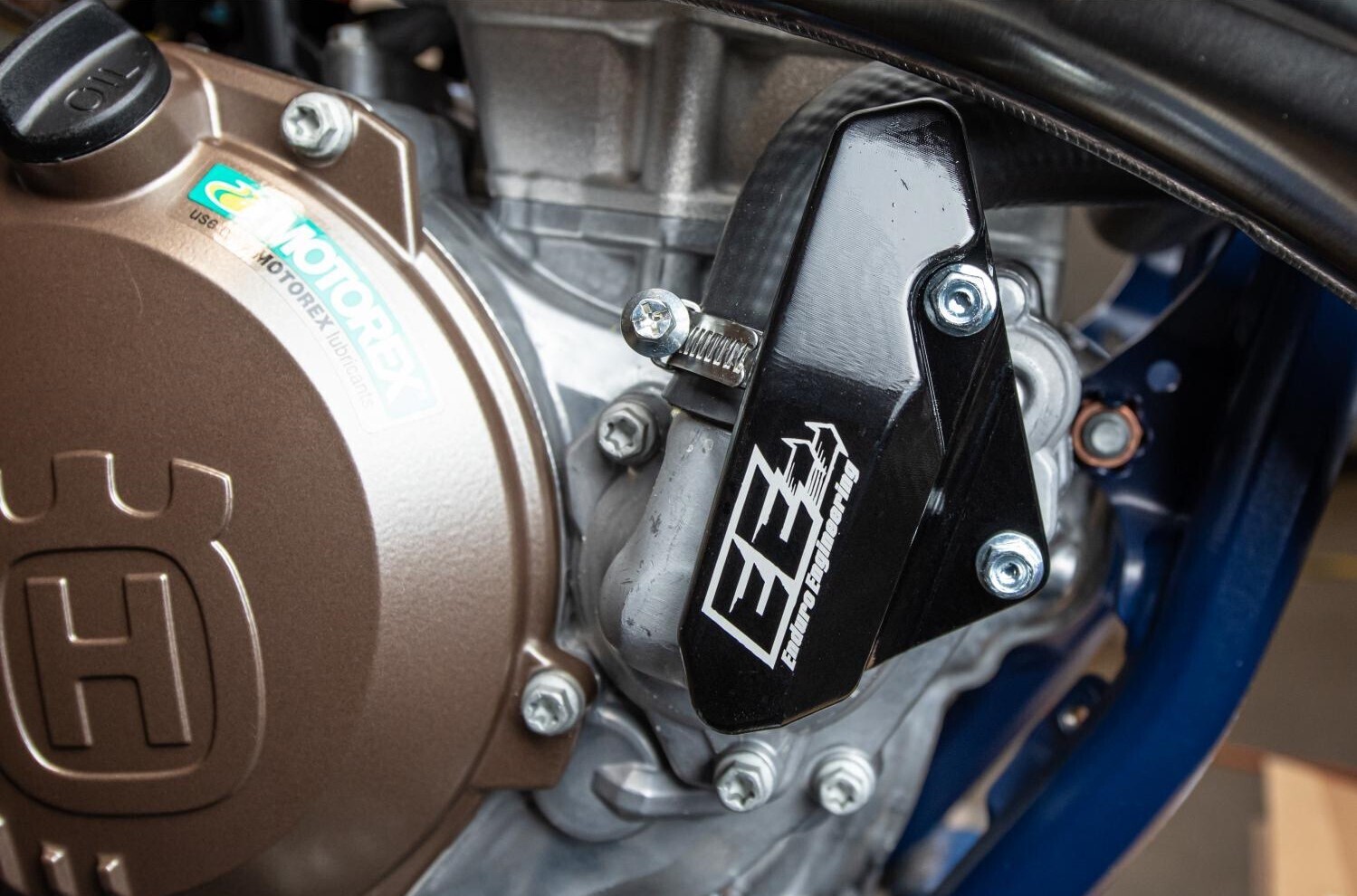 Water Pump Guard KTM/Husqvarna/GASGAS 2024 EXCF/FE/ECF250/350 &amp; 2023-> 250/350SXF/XCF/FC/FX/MCF/EX