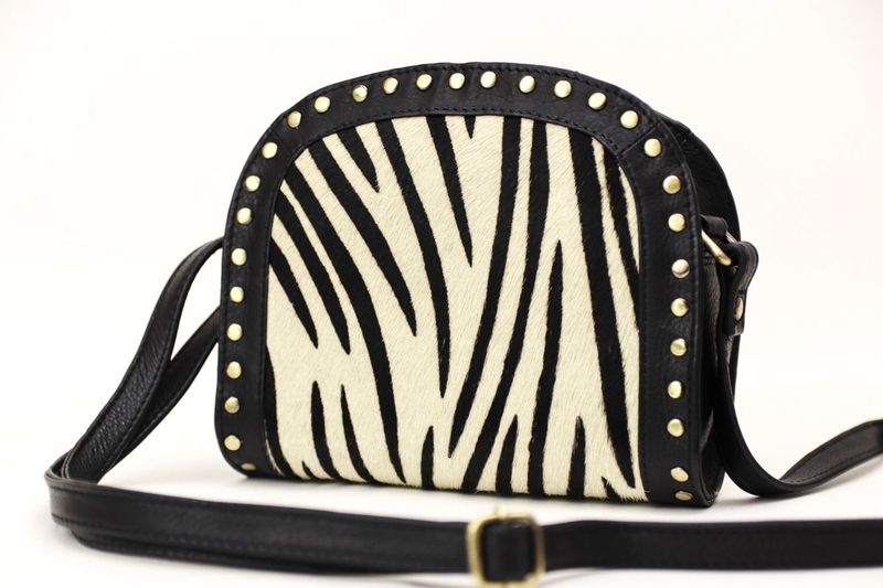 Bolso del piel con estampado de cebra