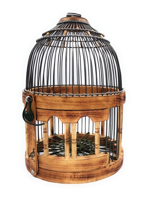 Jaula de perdiz en madera