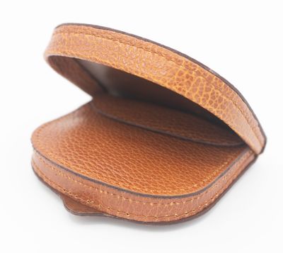 Monedero taco de piel marrón