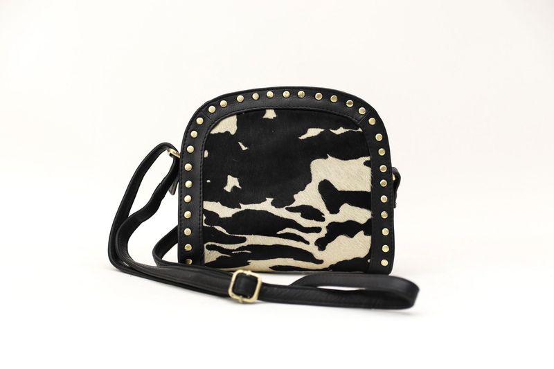 Bolso del piel con estampado de vaca