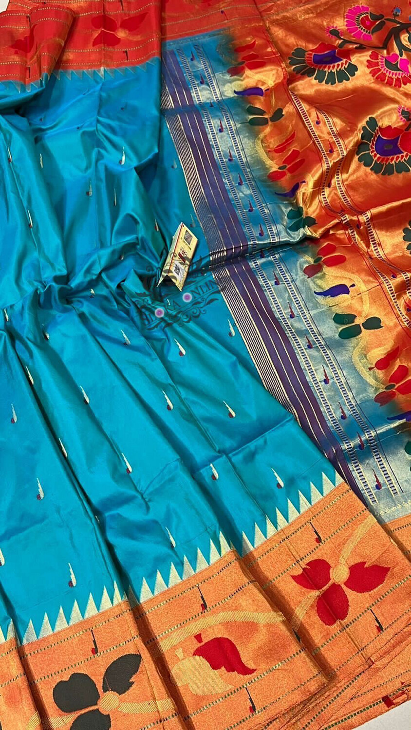 Beautiful Premium Quality Pure Handloom Kalanetha Weaving Muniya Pattu Sarees