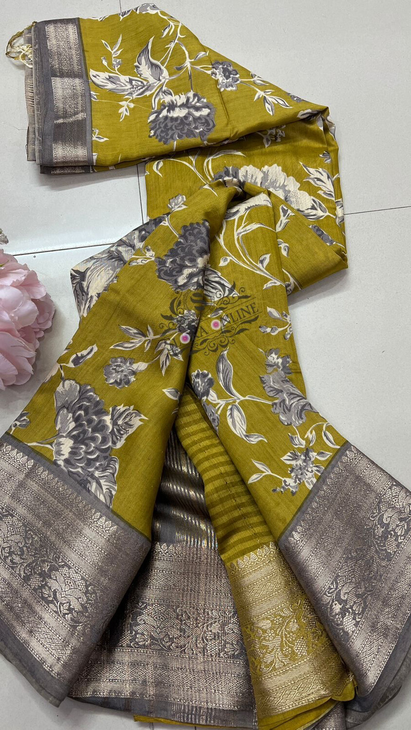 Beautiful and Elegant Banarasi Binny Crape Silk Sarees