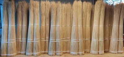 Salici scortecciati bianchi avorio extra fini cm 200, kg 2,5 Salici scortecciati bianchi avorio extra fini cm 200, kg 2,5