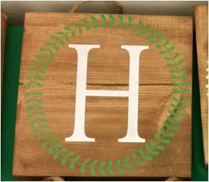 Single Monogram With Border