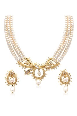 Pearl necklace with fashionable\u200b Pendant